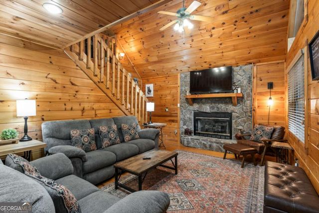 294 Oakwood Trail, Mineral Bluff, GA 30559