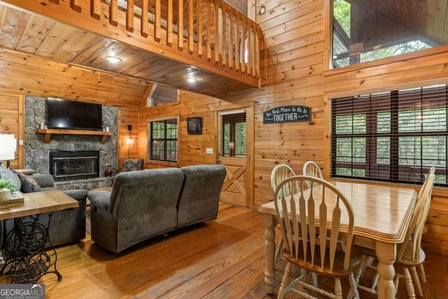 294 Oakwood Trail, Mineral Bluff, GA 30559