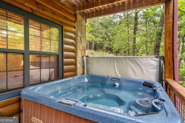 294 Oakwood Trail, Mineral Bluff, GA 30559