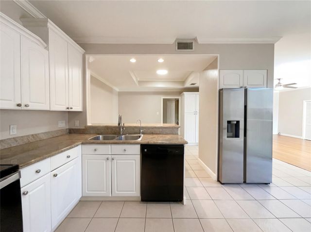 278 Litchfield Lane, Houston, TX 77024