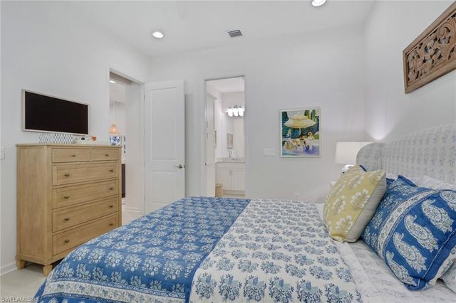 7222 Saona CT, Naples, FL 34113