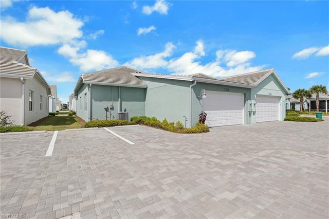7222 Saona CT, Naples, FL 34113