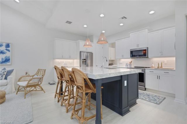 7222 Saona CT, Naples, FL 34113