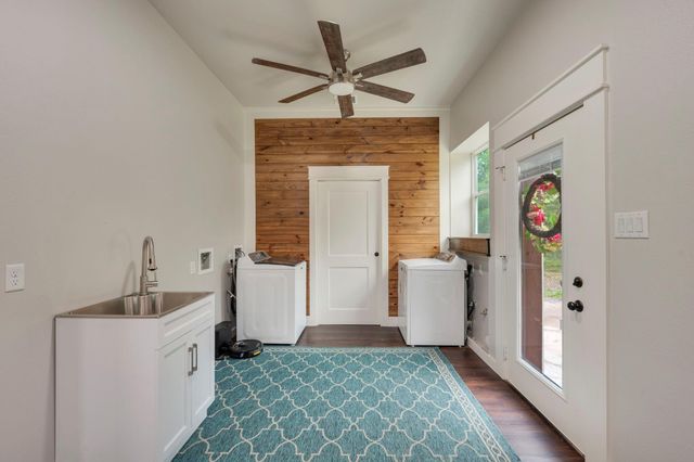 3915 County Road 447, Anderson, TX 77830