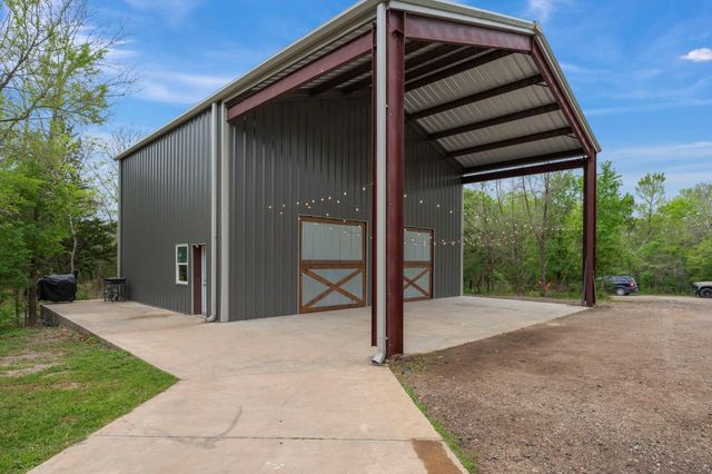 3915 County Road 447, Anderson, TX 77830