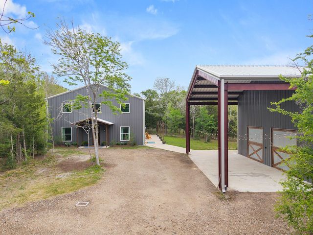 3915 County Road 447, Anderson, TX 77830