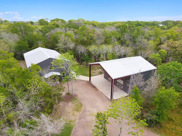 3915 County Road 447, Anderson, TX 77830