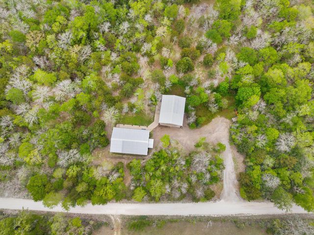 3915 County Road 447, Anderson, TX 77830
