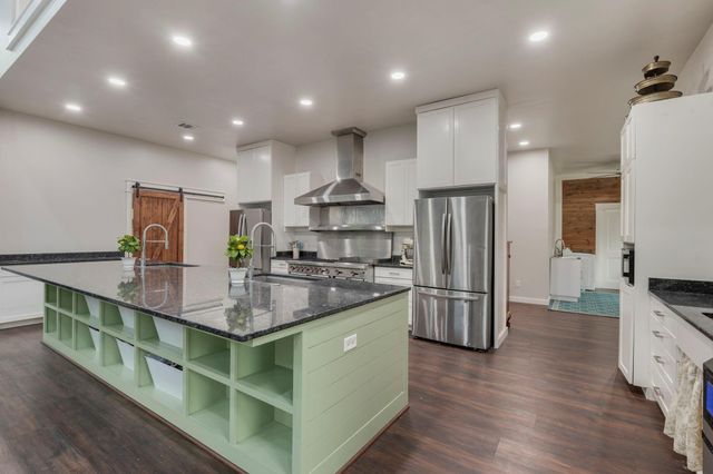 3915 County Road 447, Anderson, TX 77830