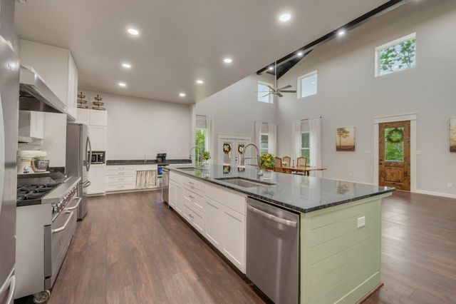 3915 County Road 447, Anderson, TX 77830