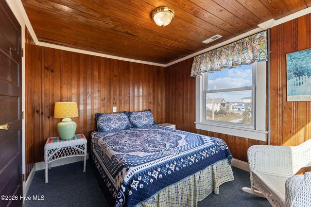 202 Glenn Street, Atlantic Beach, NC 28512