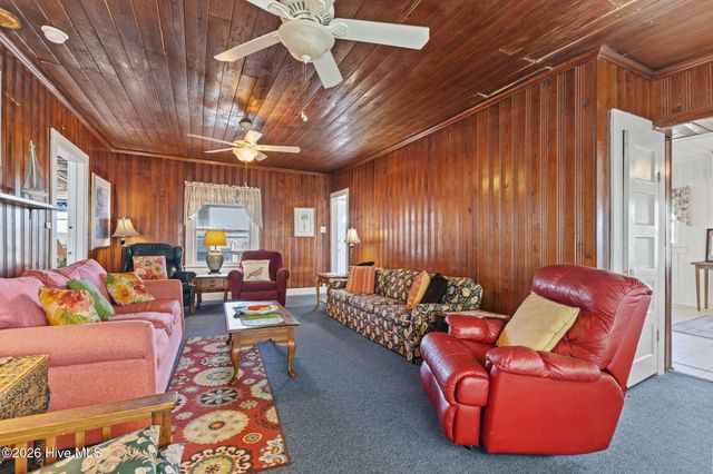 202 Glenn Street, Atlantic Beach, NC 28512