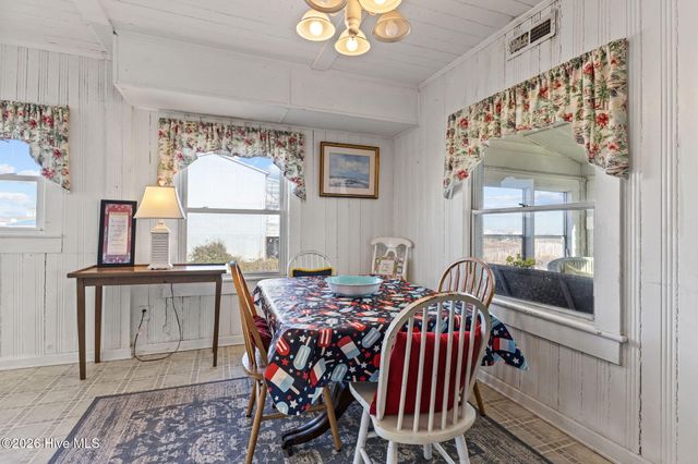 202 Glenn Street, Atlantic Beach, NC 28512