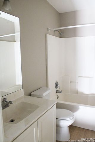 116 Nova Mae Dr Apt 3, San Antonio, TX 78216