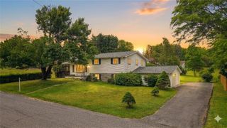 407 Colonial Drive, Stroud Twp, PA 18360