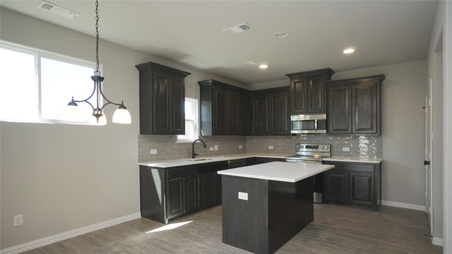 712 Prairie Creek Drive, Princeton, TX 75407