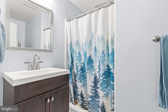 124 WHEATLAND DR, Gettysburg, PA 17325