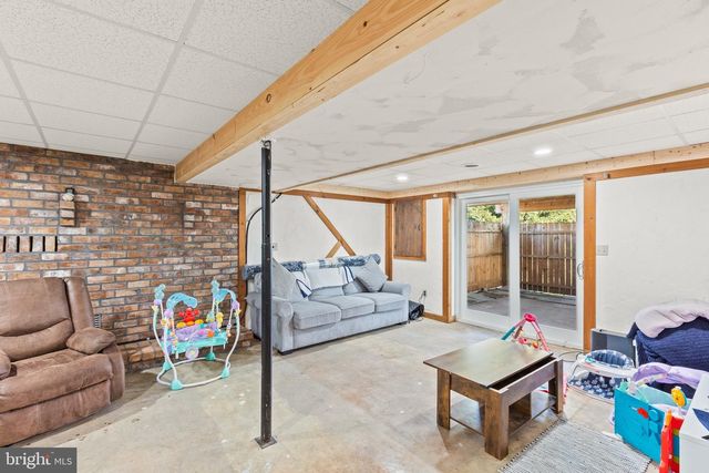 124 WHEATLAND DR, Gettysburg, PA 17325