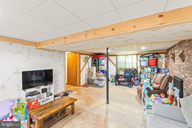 124 WHEATLAND DR, Gettysburg, PA 17325