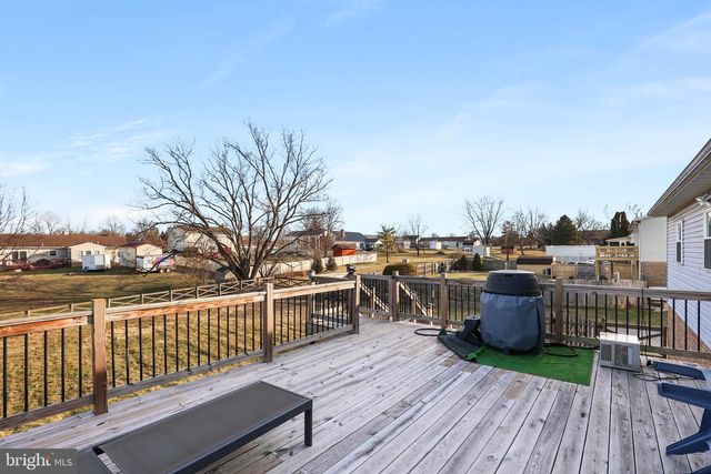 124 WHEATLAND DR, Gettysburg, PA 17325