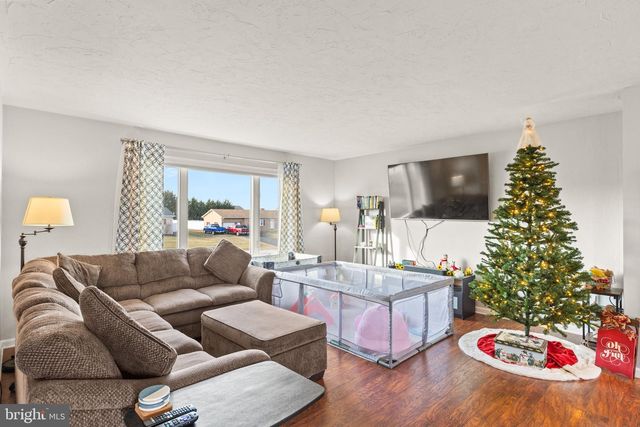 124 WHEATLAND DR, Gettysburg, PA 17325