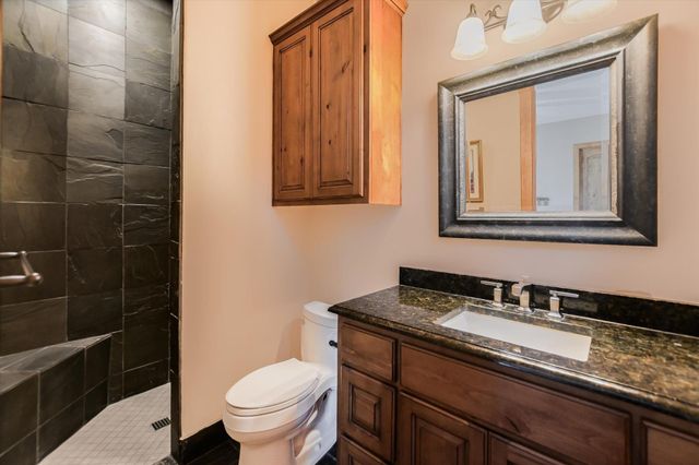 409 Venture BLVD S, Point Venture, TX 78645