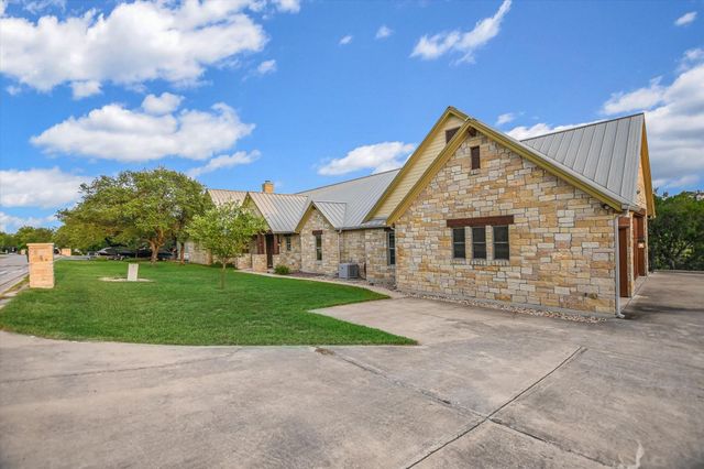 409 Venture BLVD S, Point Venture, TX 78645