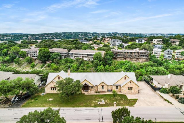 409 Venture BLVD S, Point Venture, TX 78645