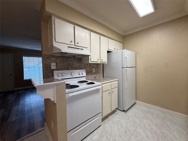 2250 Bering Drive 39, Houston, TX 77057