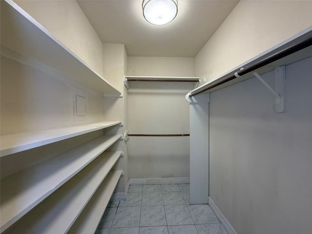 2250 Bering Drive 39, Houston, TX 77057