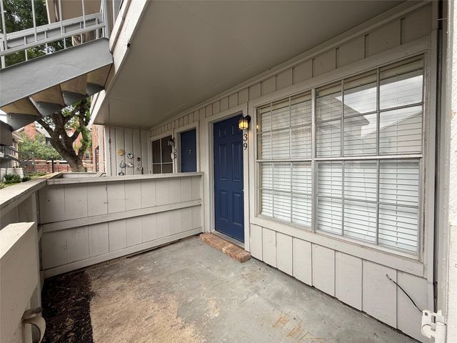 2250 Bering Drive 39, Houston, TX 77057