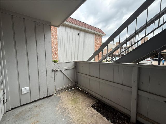2250 Bering Drive 39, Houston, TX 77057