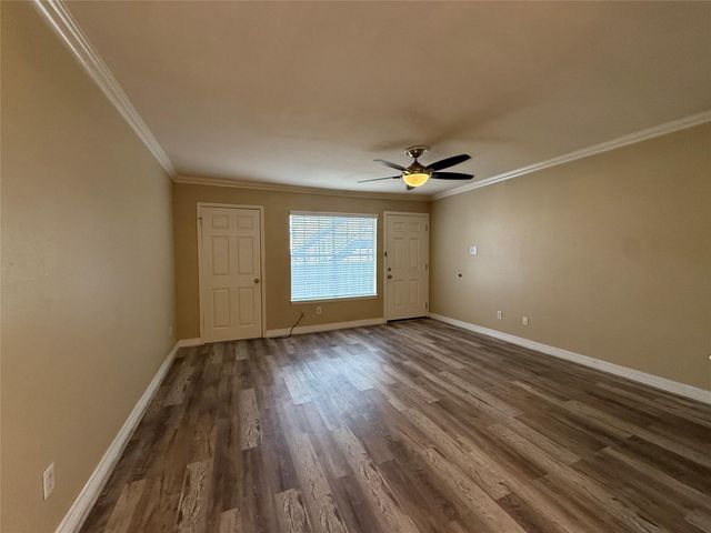 2250 Bering Drive 39, Houston, TX 77057