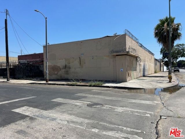 3130 S Broadway, Los Angeles, CA 90007