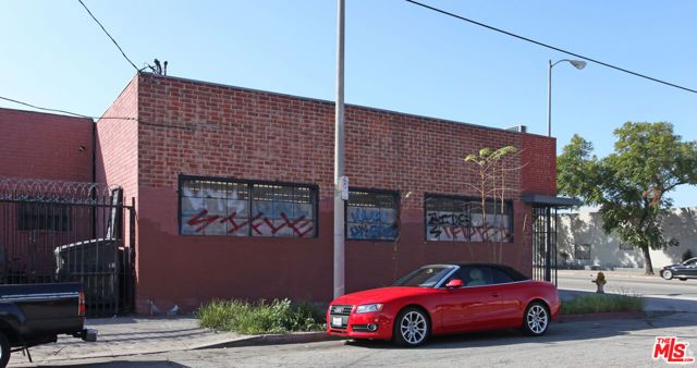 3130 S Broadway, Los Angeles, CA 90007