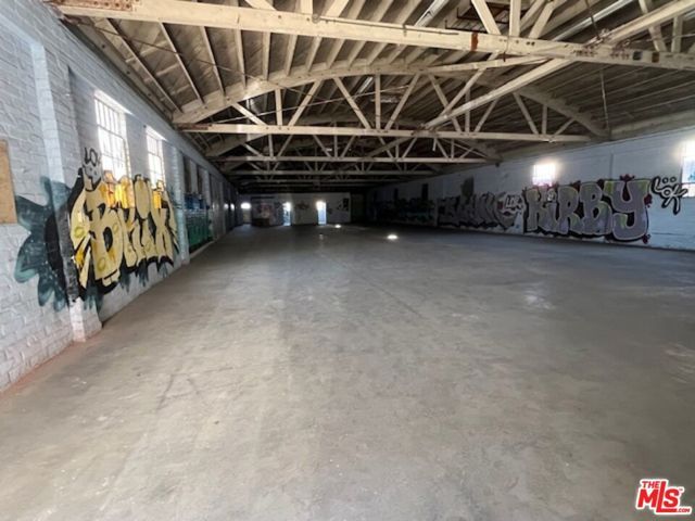 3130 S Broadway, Los Angeles, CA 90007