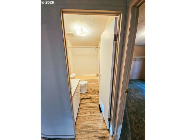 295 EASY STREET Rd, Silver Lake, WA 98645