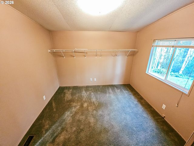 295 EASY STREET Rd, Silver Lake, WA 98645