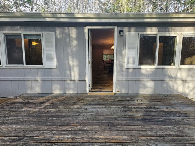 295 EASY STREET Rd, Silver Lake, WA 98645