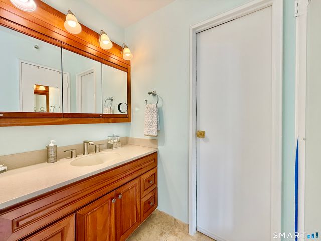 143 Hoyt Street 1N, Stamford, CT 06905