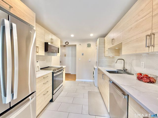 143 Hoyt Street 1N, Stamford, CT 06905