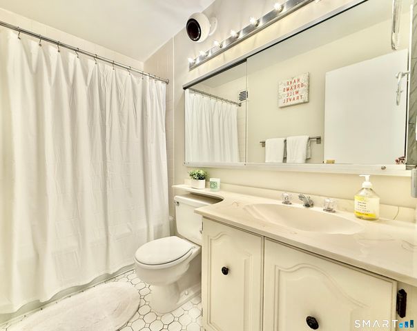 143 Hoyt Street 1N, Stamford, CT 06905