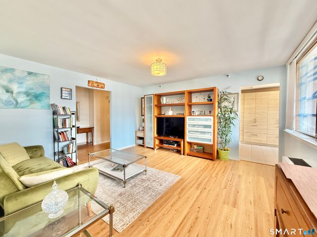 143 Hoyt Street 1N, Stamford, CT 06905