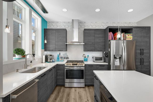 4878 161st Street W, Lakeville, MN 55044