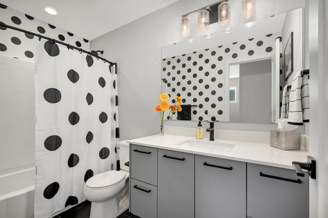 4878 161st Street W, Lakeville, MN 55044