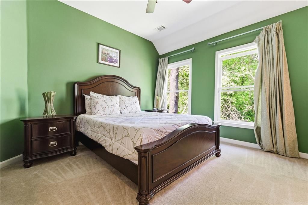 Image 36 of property listing at 2436 Fontainebleau Drive, Dunwoody, GA 30360