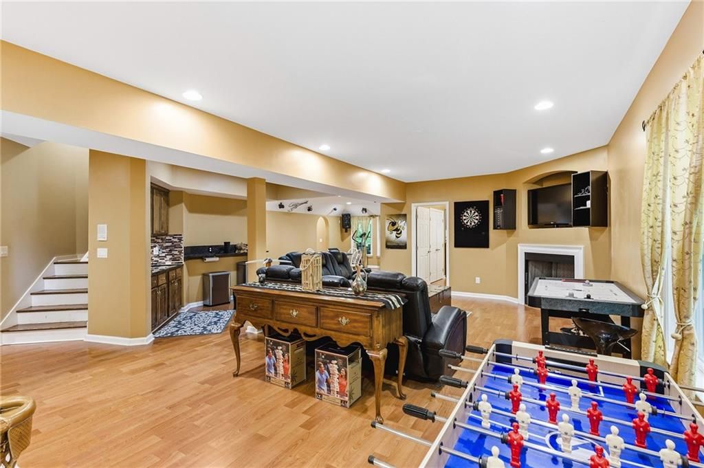 Image 43 of property listing at 2436 Fontainebleau Drive, Dunwoody, GA 30360