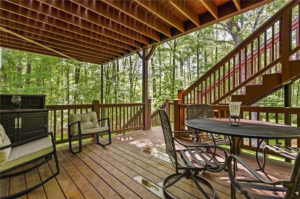 Image 54 of property listing at 2436 Fontainebleau Drive, Dunwoody, GA 30360