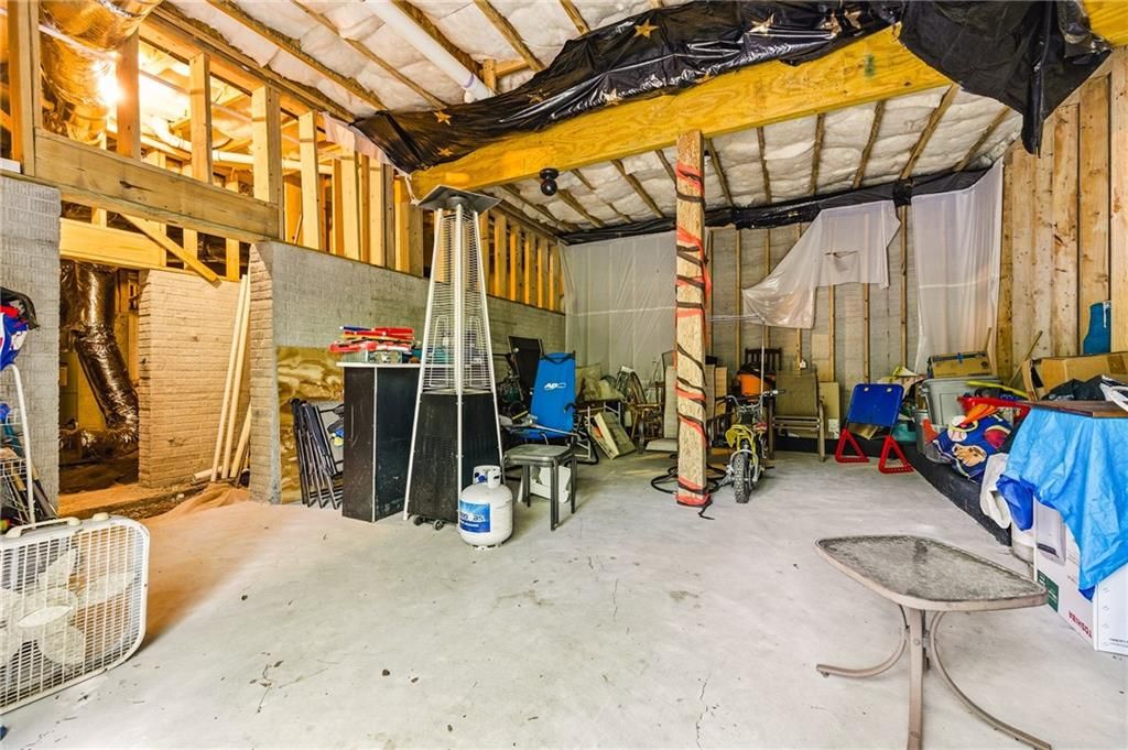 Image 55 of property listing at 2436 Fontainebleau Drive, Dunwoody, GA 30360