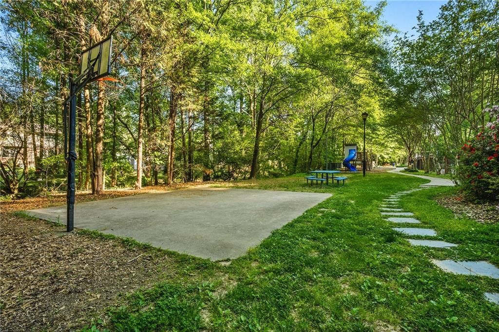 Image 66 of property listing at 2436 Fontainebleau Drive, Dunwoody, GA 30360